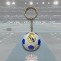 ZONREX Llavero de Balón Real Madrid | Diseño Exclusivo en Blanco y Azul con Escudo del Real Madrid | Accesorio para Aficionados