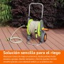 Amazon Basics - Portamangueras enrrollable de plástico, con manguera de 30 m, Verde/Gris