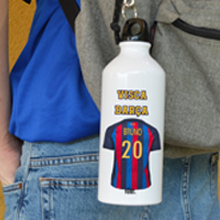 botella de agua para niños personalizada con su equipo de futbol su nombre y número favoritos